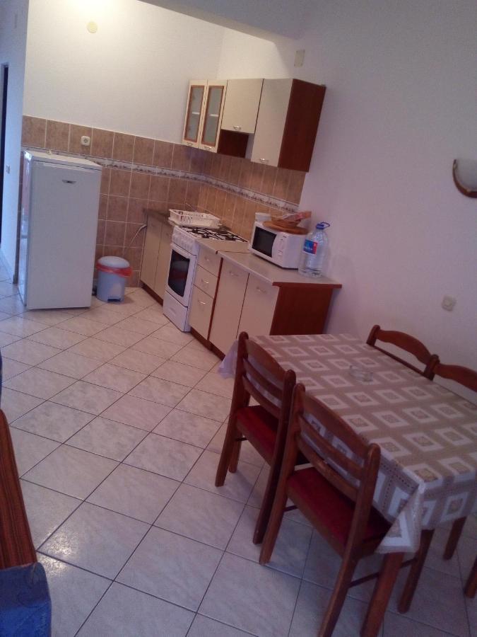 Maslina Apartment Vir Exterior photo